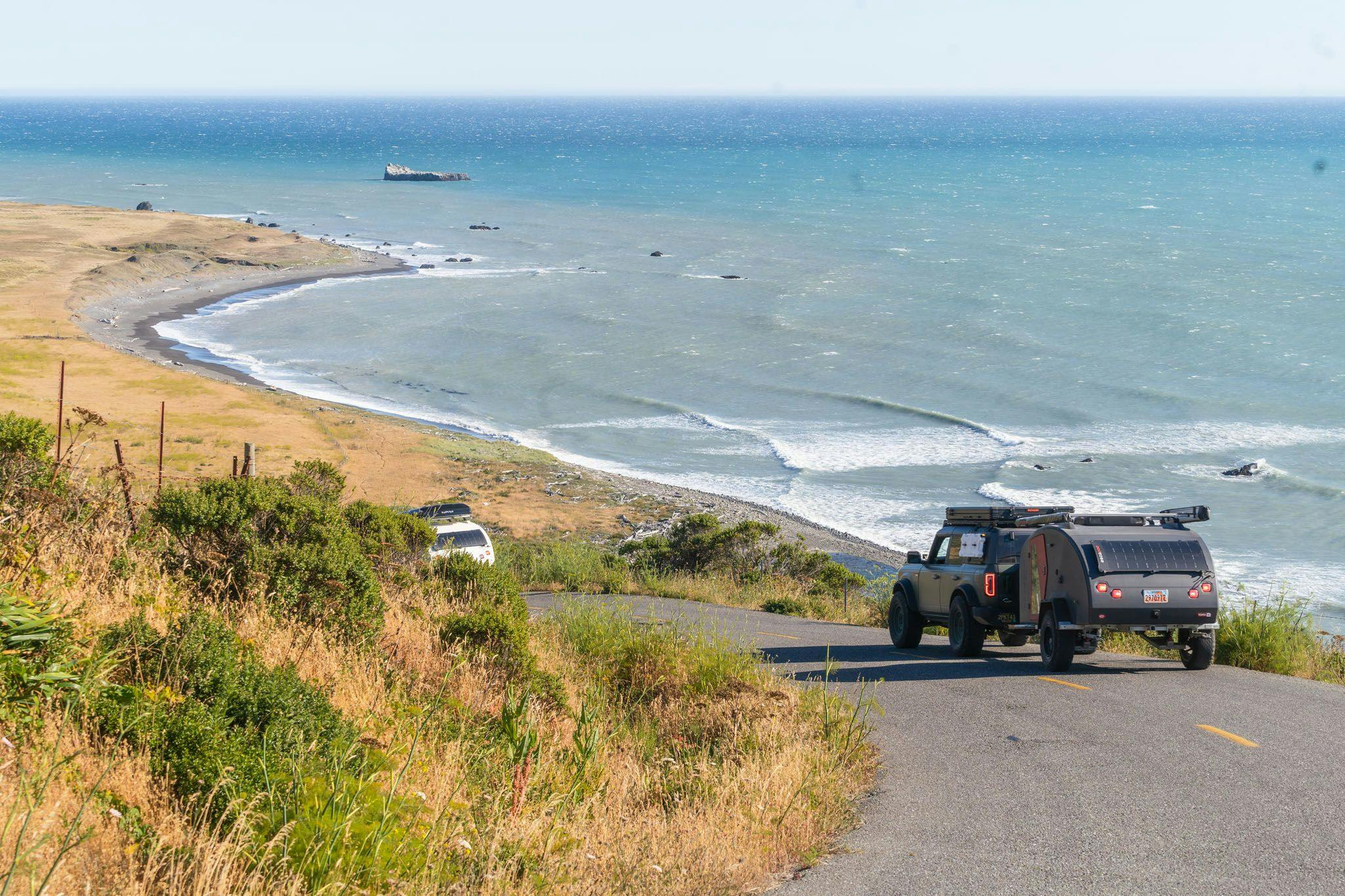 TOPO2 Voyager being towed by a Ford Bronce near the beaches of California.