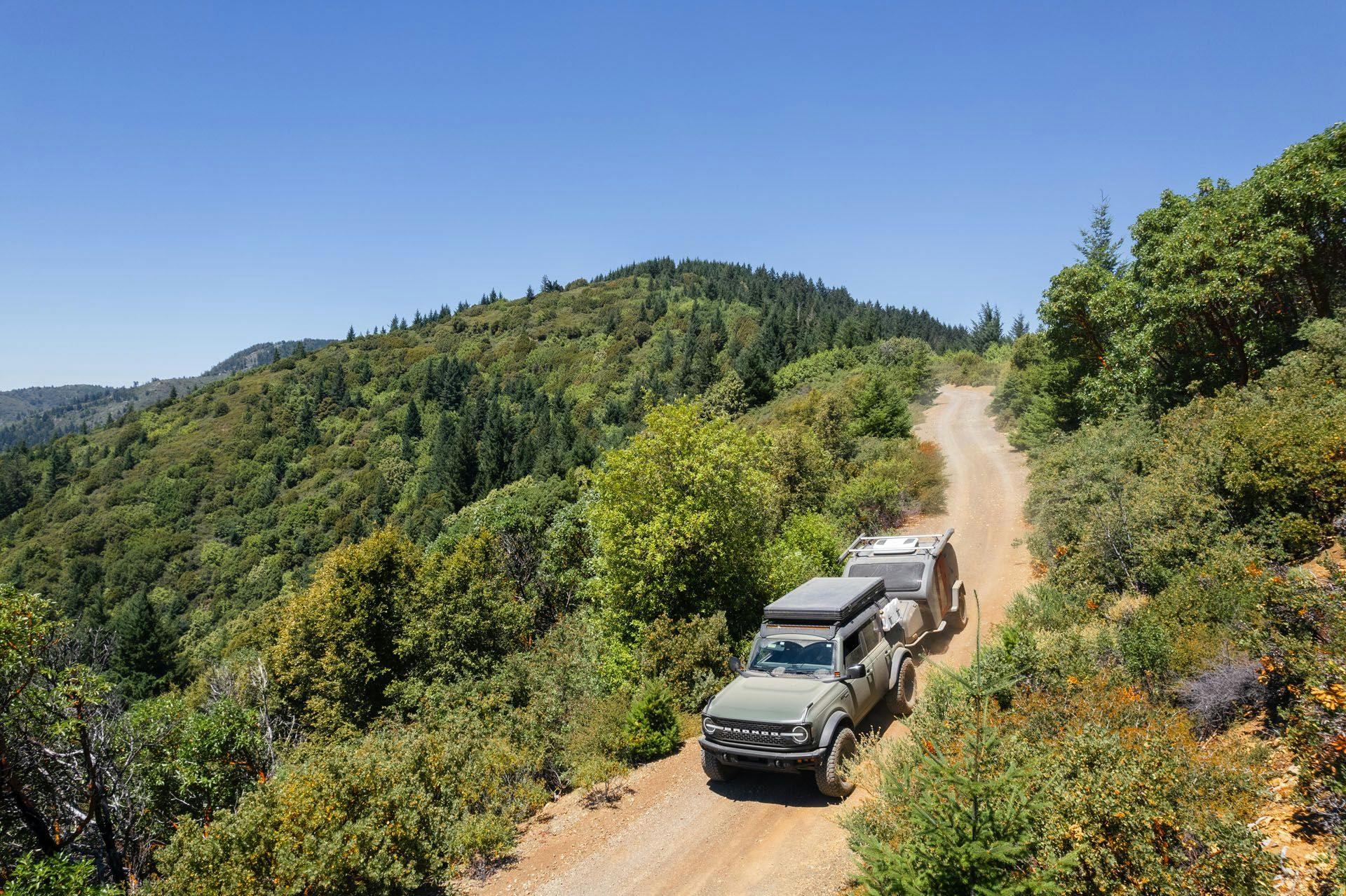 Bronco towing an Escapod TOPO2