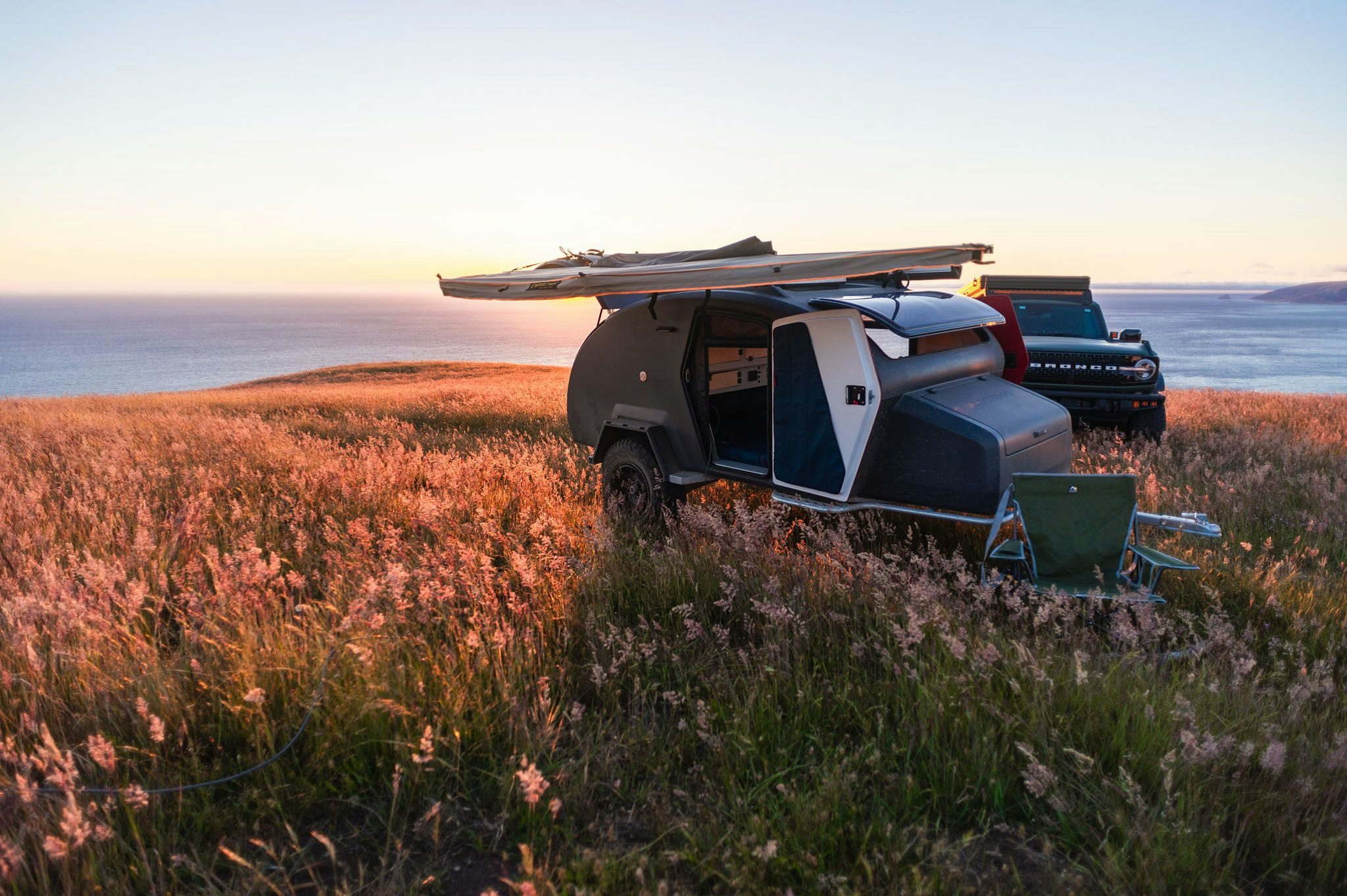 TOPO2 Voyager overlooking the beach